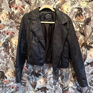 Cropped Black Noir vegan leather moto jacket size large